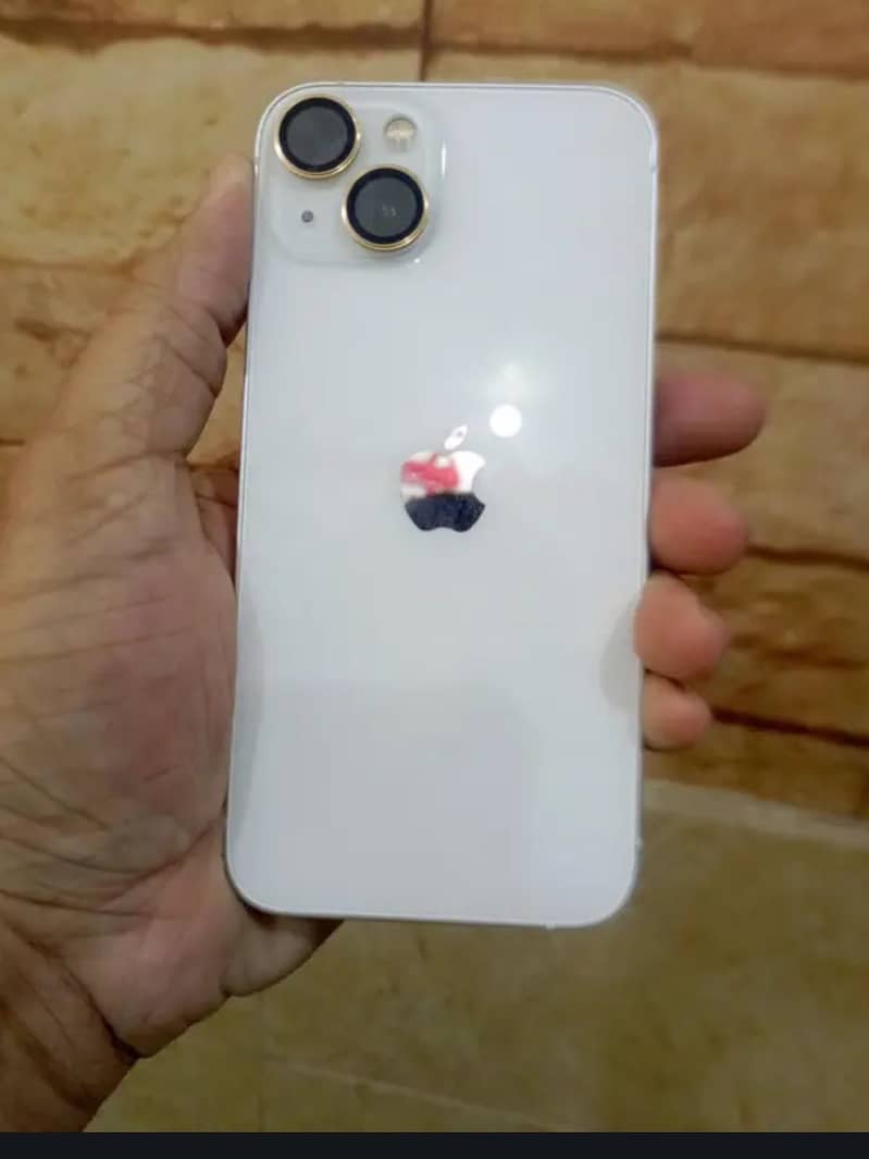 Apple iPhone 13 9