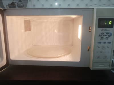 Microwave Oven