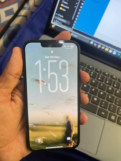 Apple iPhone 13