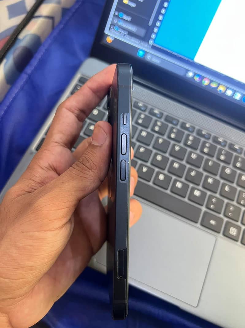 Apple iPhone 13 1
