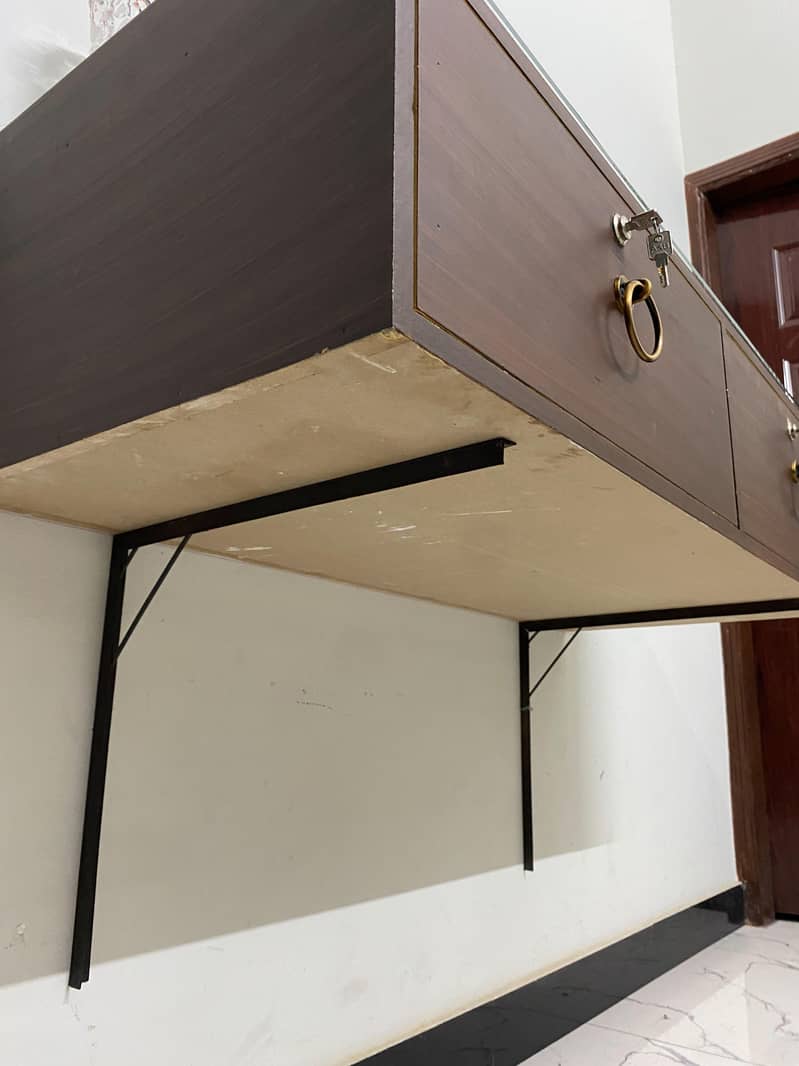 Dressing Table 2