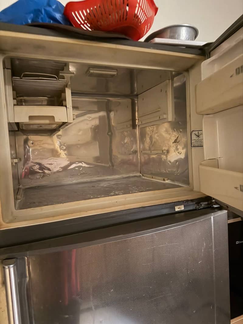 FRIDGE 1