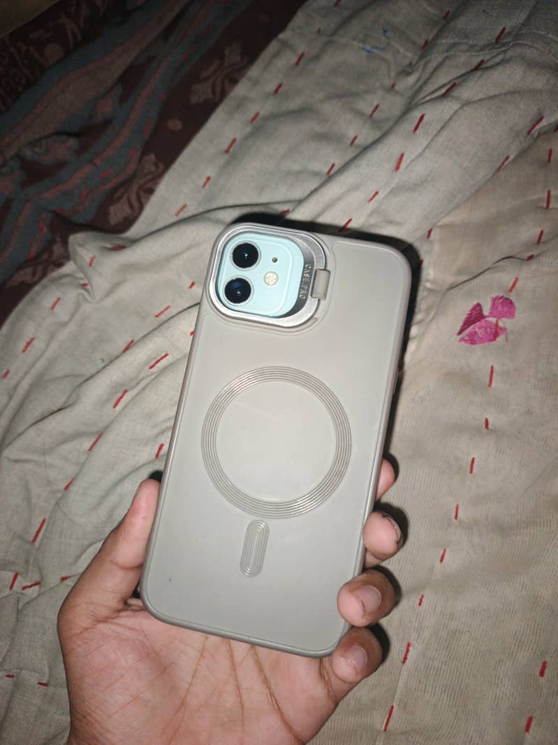 Apple iPhone 11 0