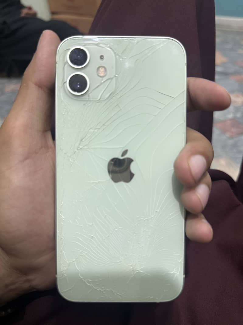 iPhone 12 4