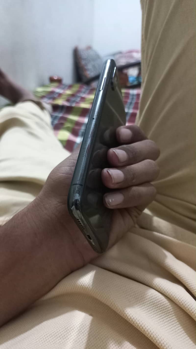 Apple iPhone X 1