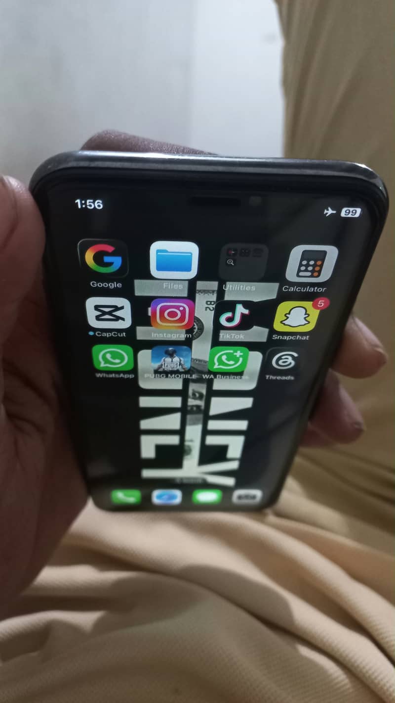 Apple iPhone X 13
