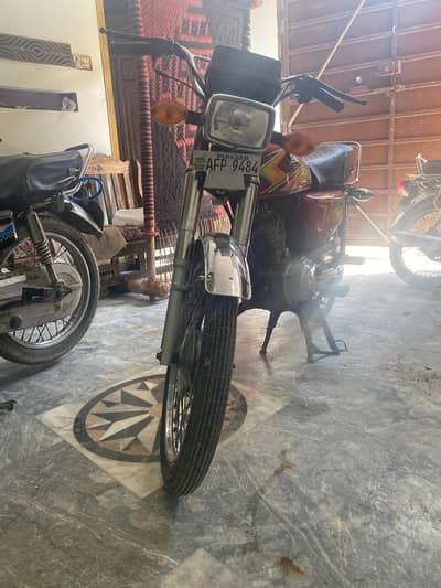 Honda 125 21 model Red colour