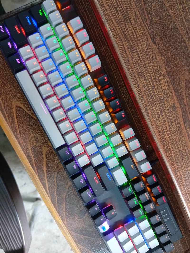 MECHANICAL KEYBOARD 4