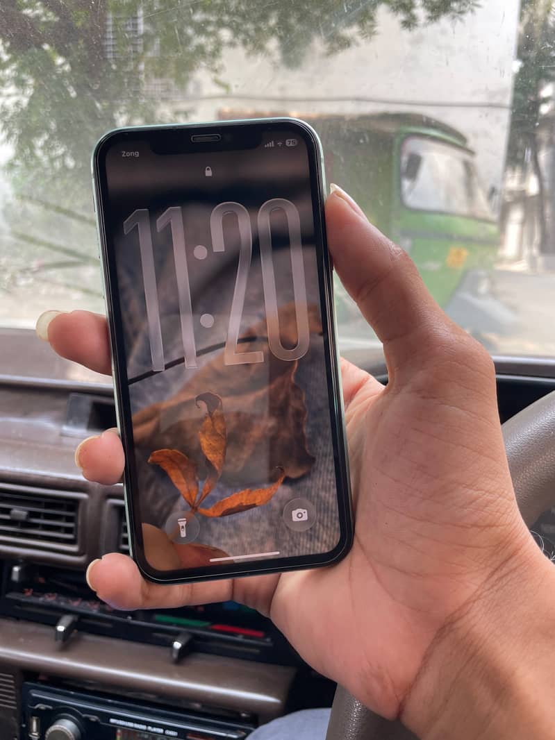 Apple iPhone 11 6