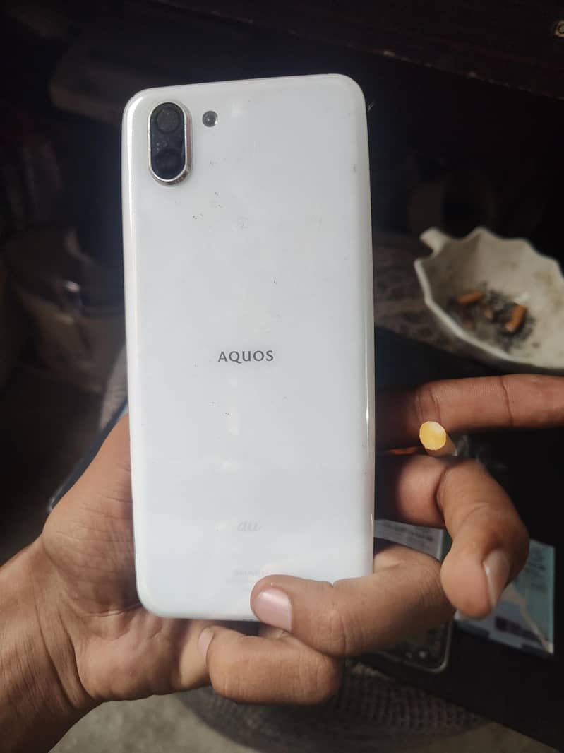 Sharp Aquos R2 2
