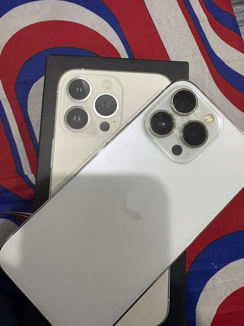 Apple iPhone 13 Pro 4