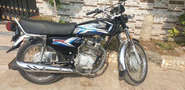 Honda 125 2025 model Lush conditions Urgent sell