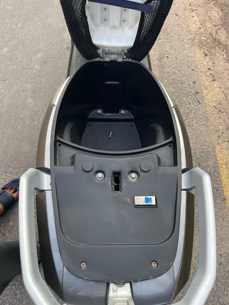 Revoo A12 5