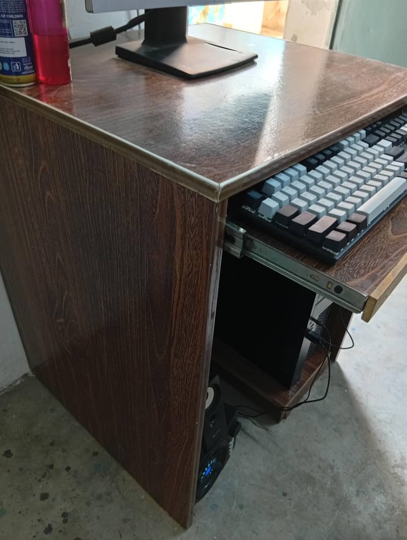 PC TABLE 0