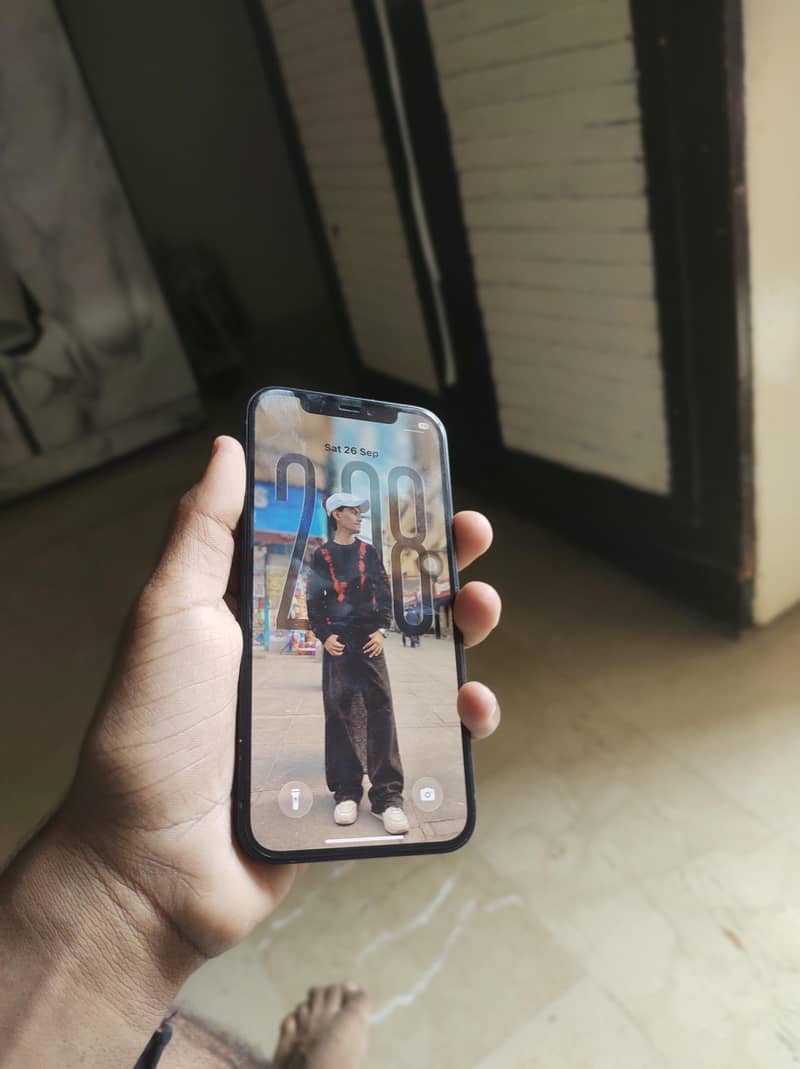 Apple iPhone 12 5