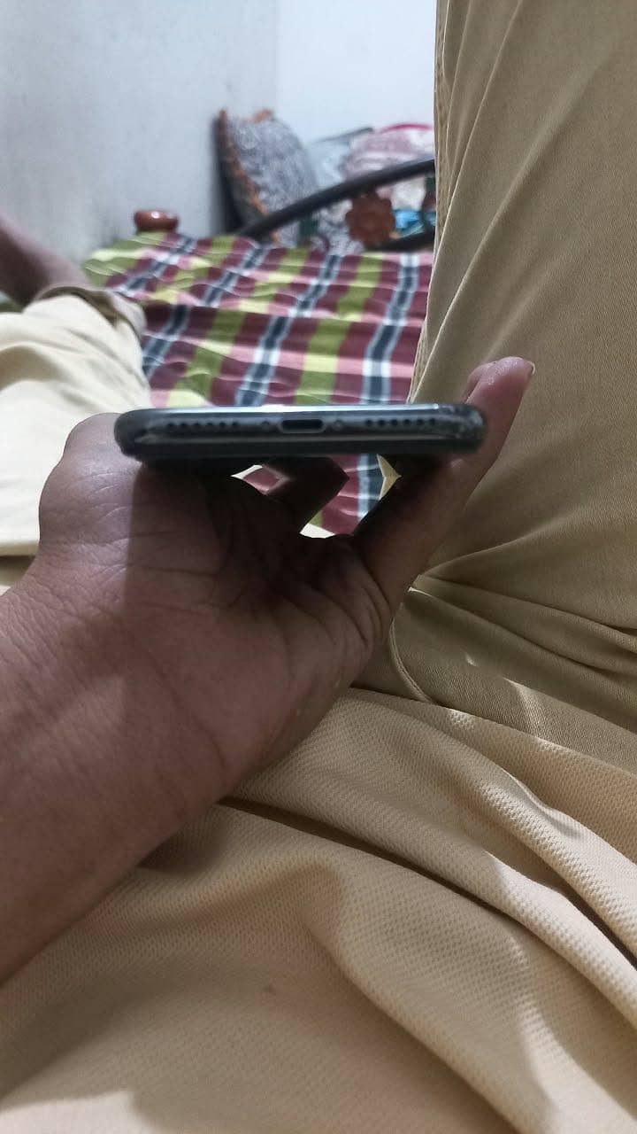 Apple iPhone X 2