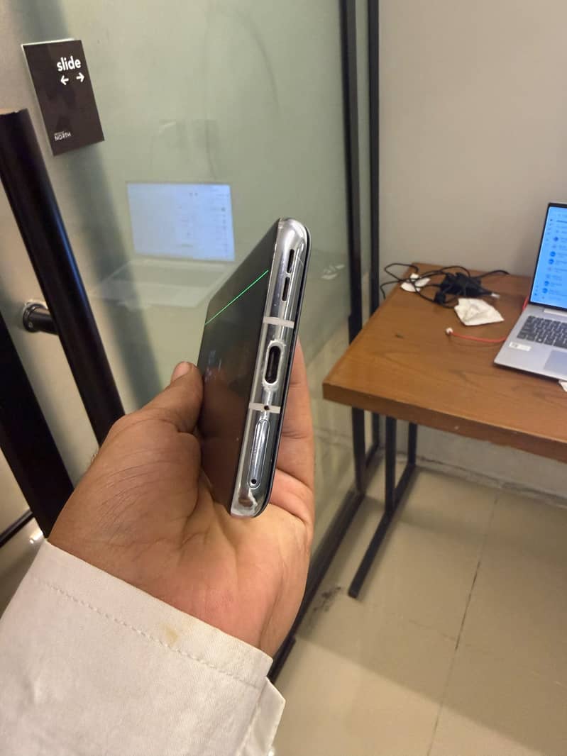 One Plus 9 Pro 4