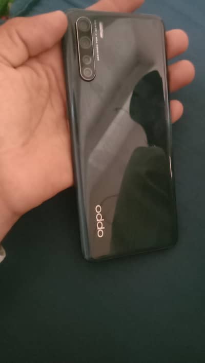OPPO F15 with box and charger
