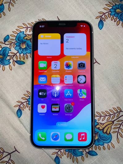 Apple iPhone 12