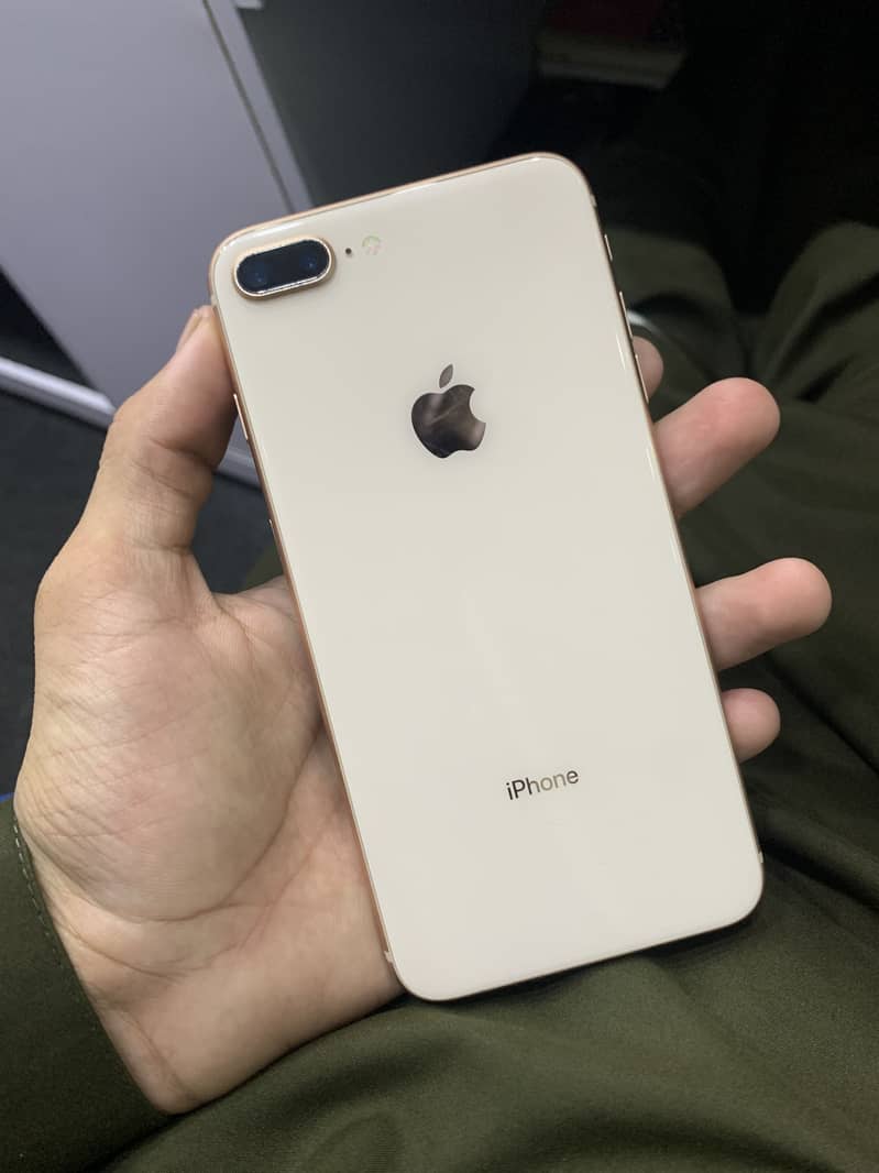 Apple iPhone 8 Plus 2