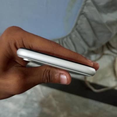 Apple iPhone XR