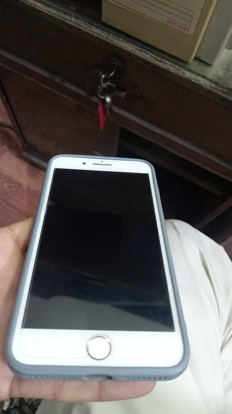 Apple iPhone 7 Plus 2