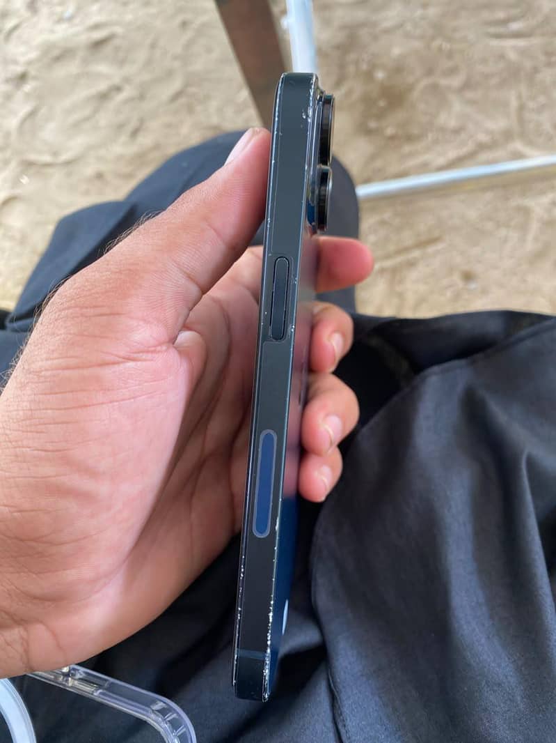 Apple iPhone 14 2