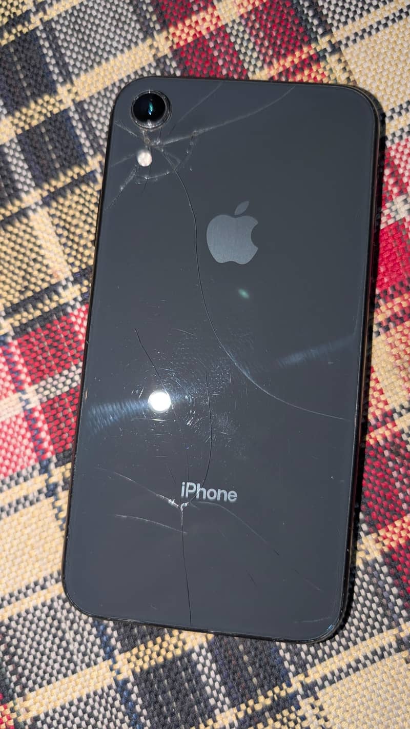 Apple iPhone XR 1