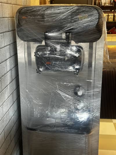 برانڈ نیو Soft Serve Ice Cream Machine — زیرو میٹر