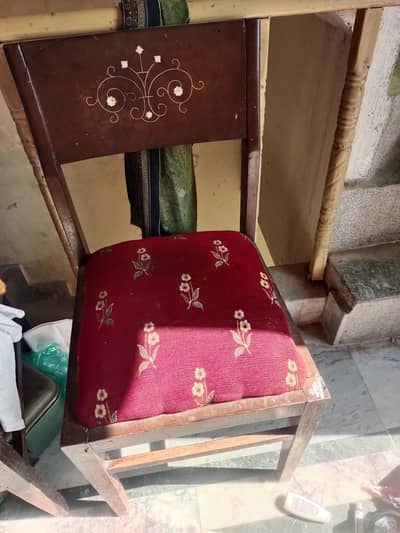 2 dining chairs