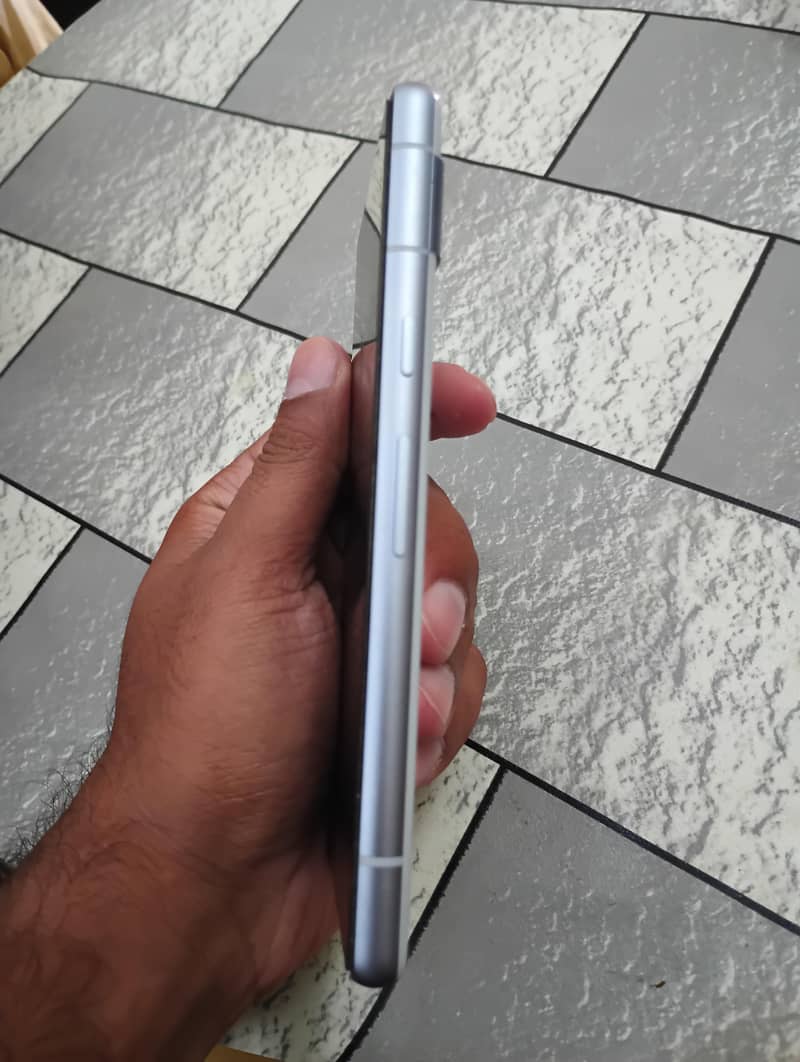 Google Pixel 7A 3