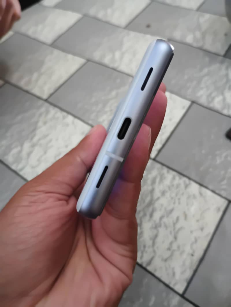 Google Pixel 7A 5