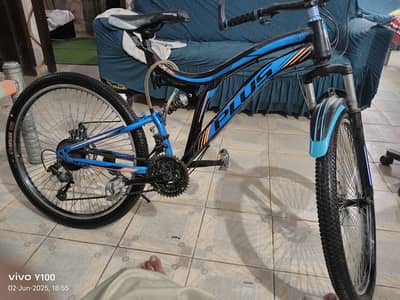 10/10 condition brand new bicycle