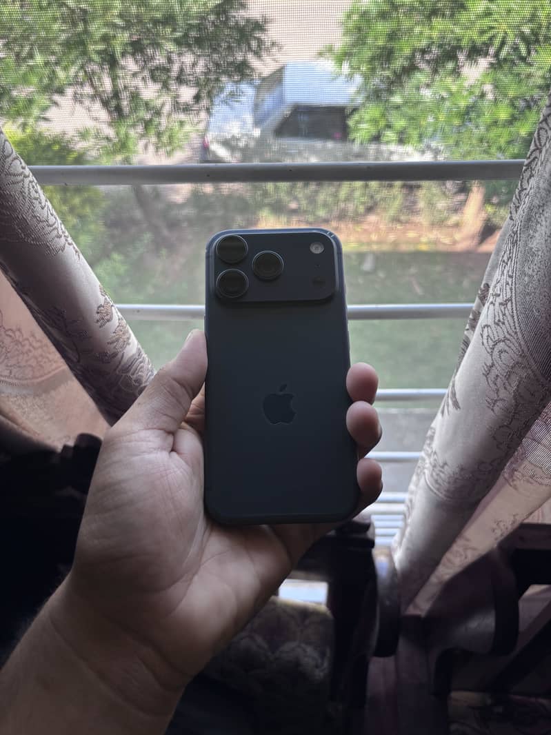 Apple iPhone 17 Pro 1