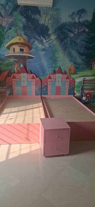 Selling kids beds with side table