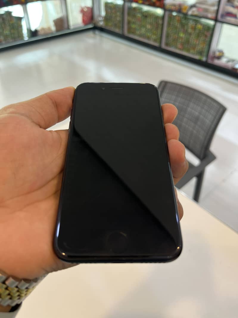 Apple iPhone SE 4