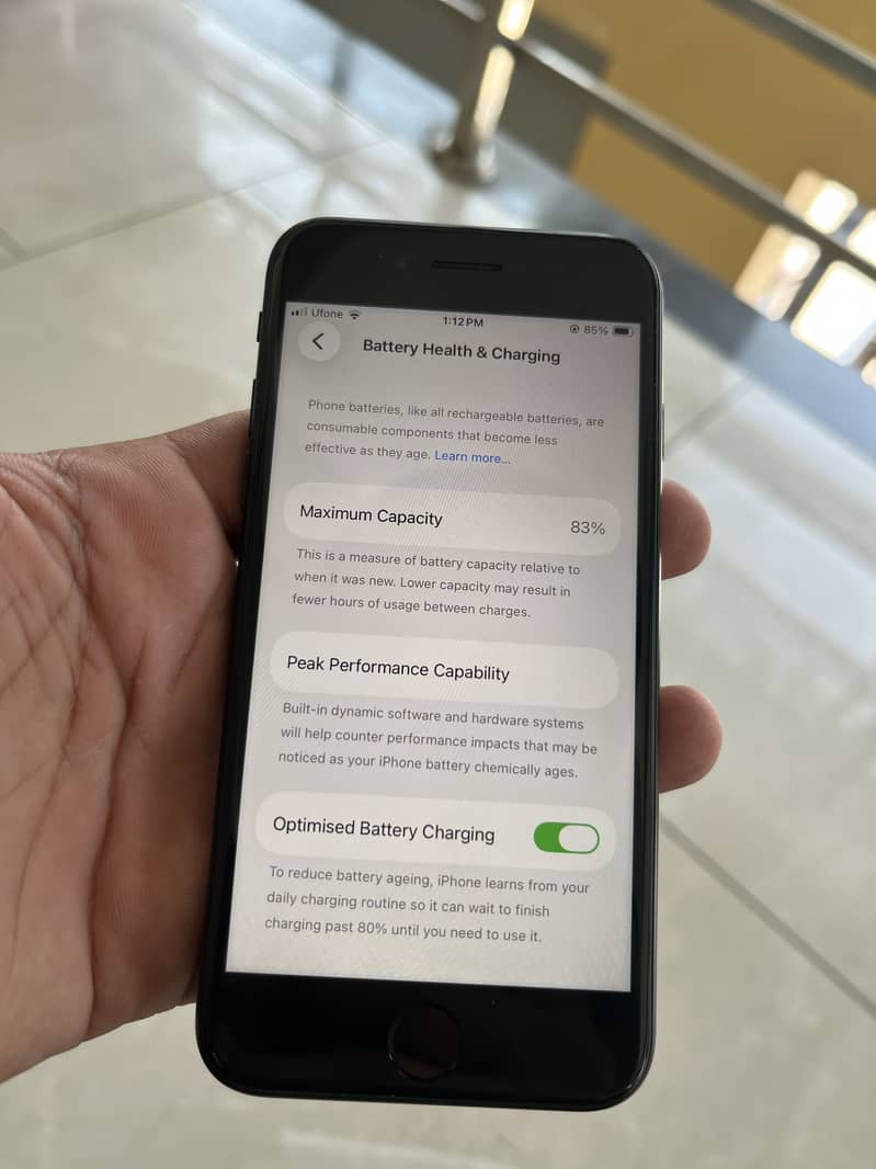 Apple iPhone SE 8