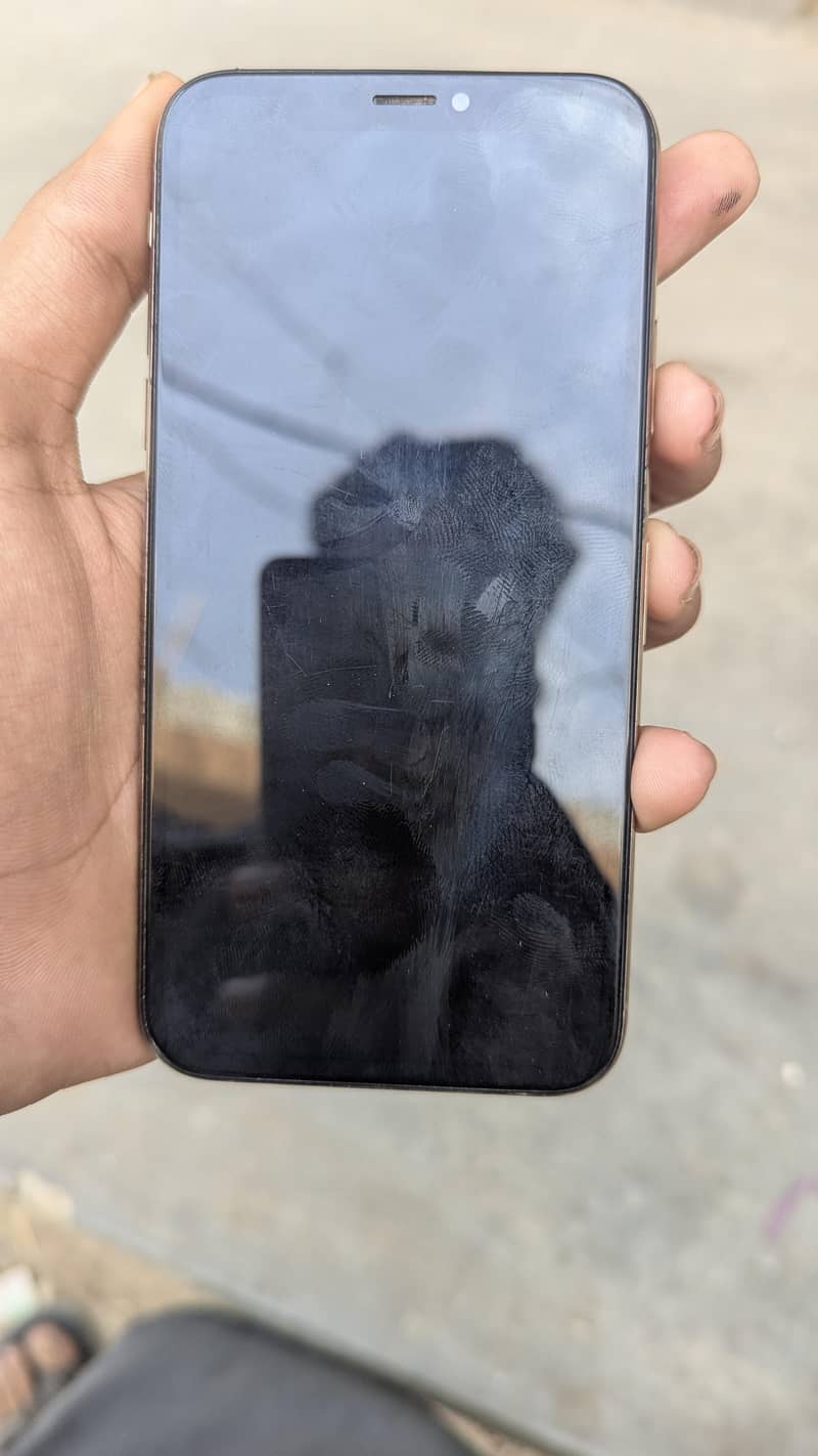 Apple iPhone XS 6