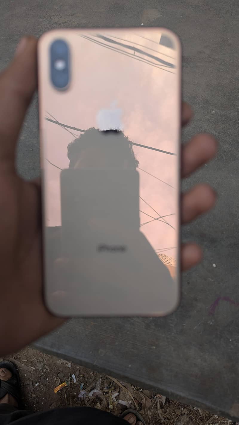 Apple iPhone XS 7