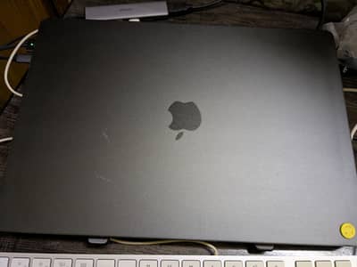 MacBook M3 Pro 16 inch (18 GB ram && 512 Storage ) l Panel is dead