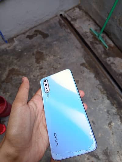 Vivo S1