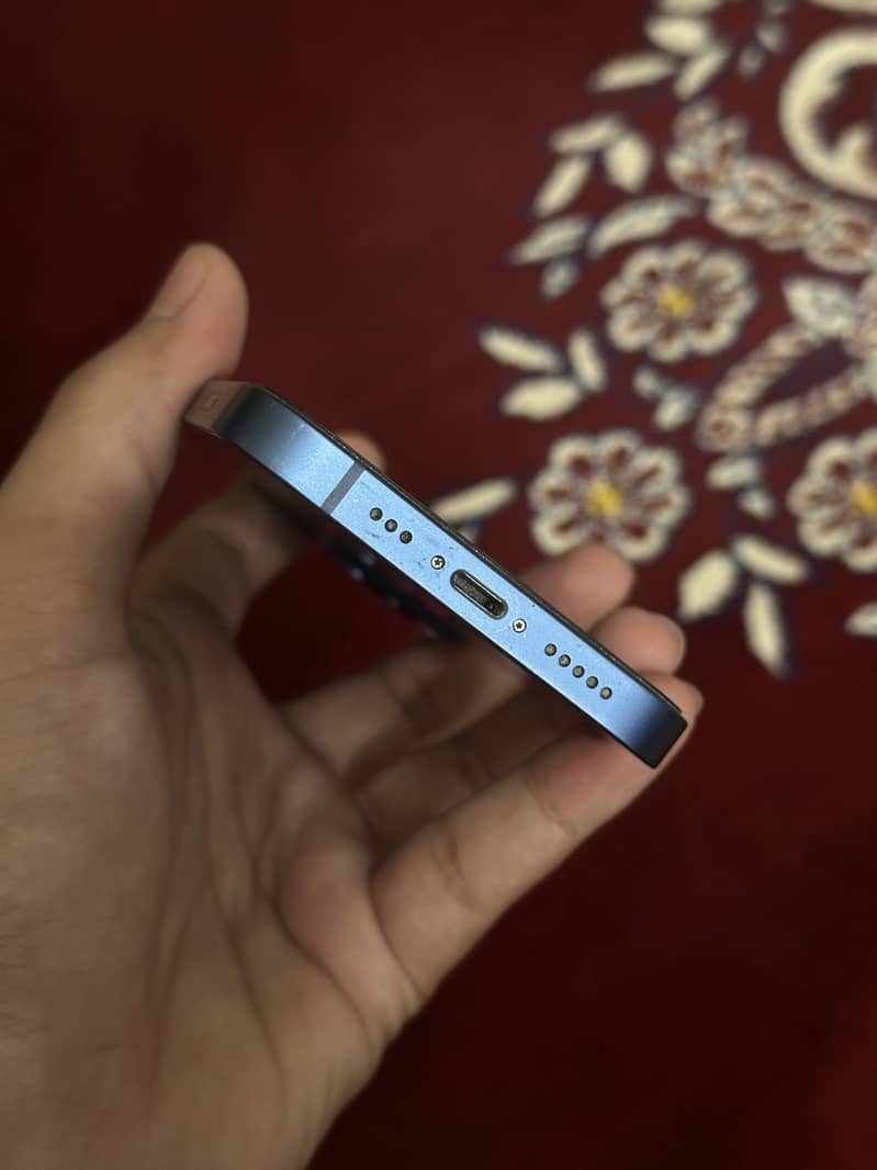 iPhone 13 5