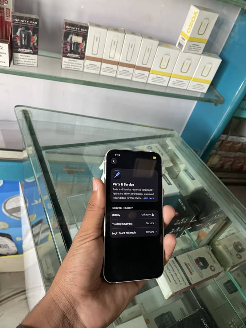Apple iPhone 13 2