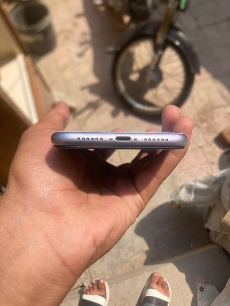 Apple iPhone 11 2