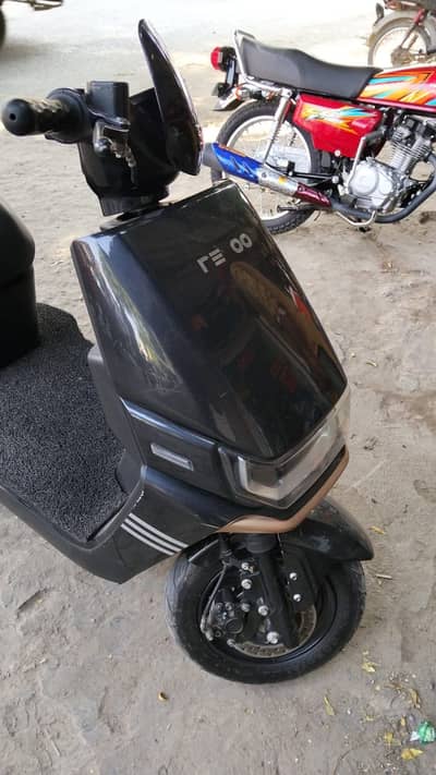 Revoo A12 electric bike
