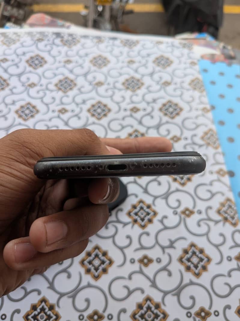 Apple iPhone 11 1