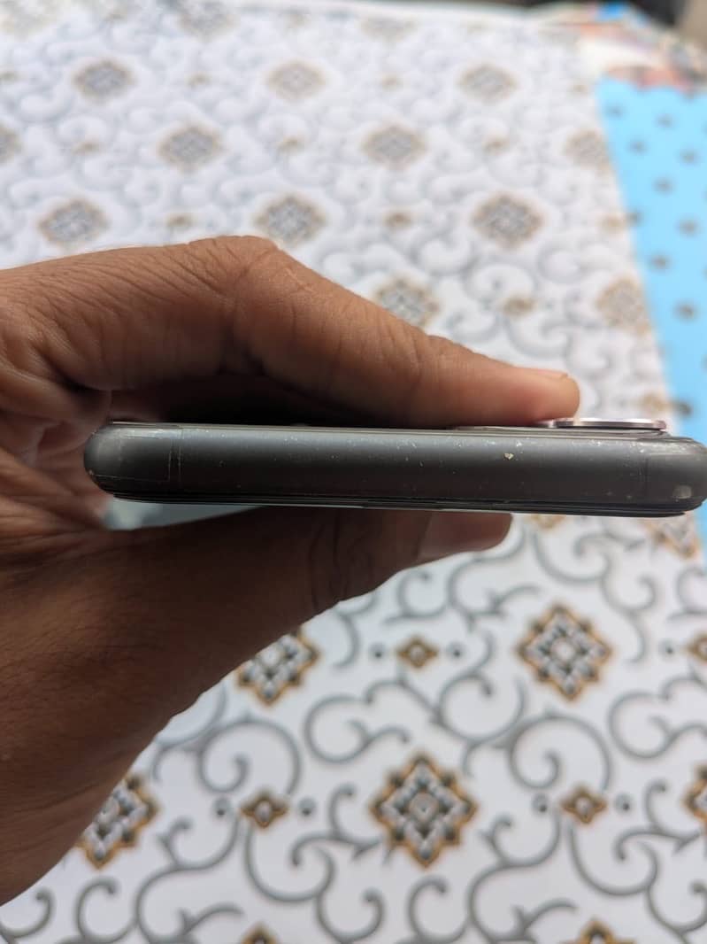 Apple iPhone 11 5