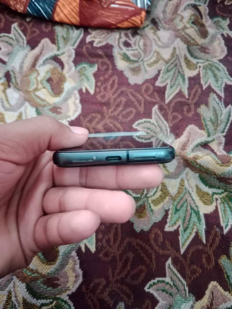 Google Pixel 8 2