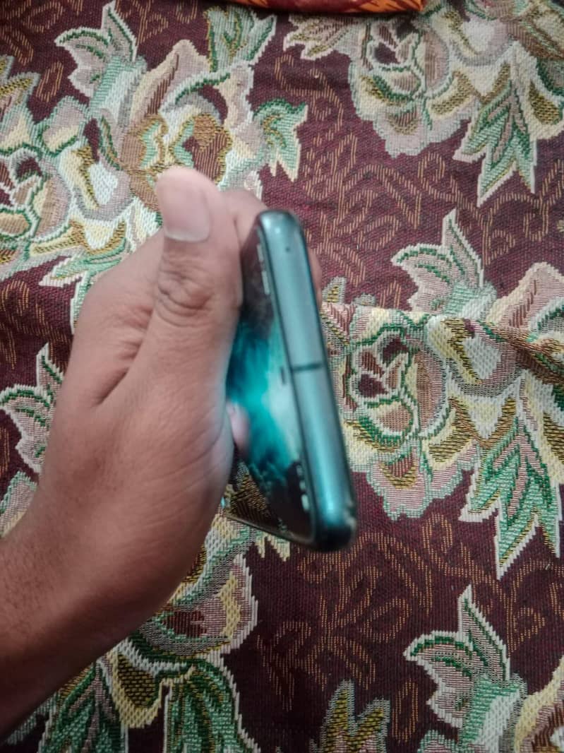 Google Pixel 8 3