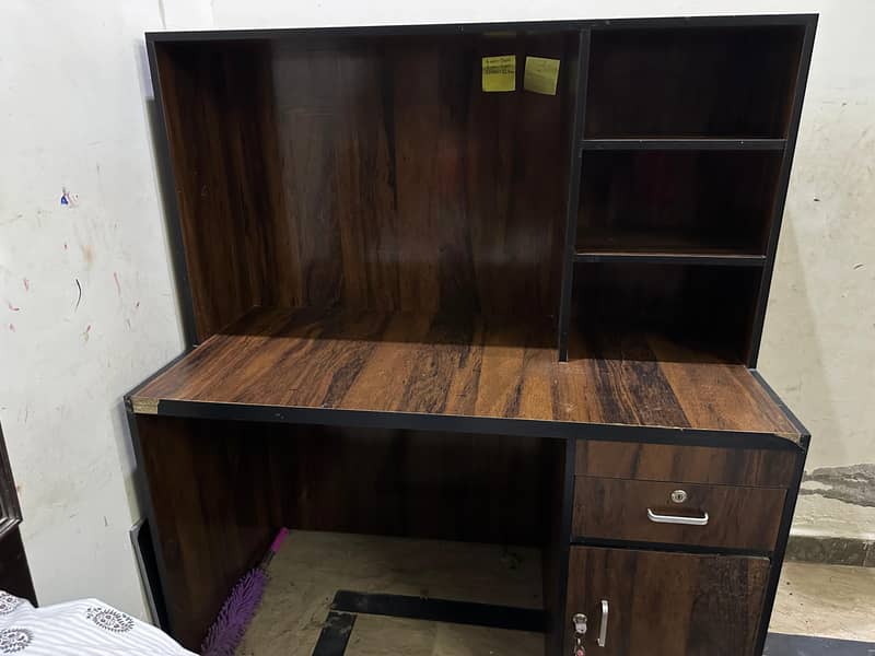 Study Table 0